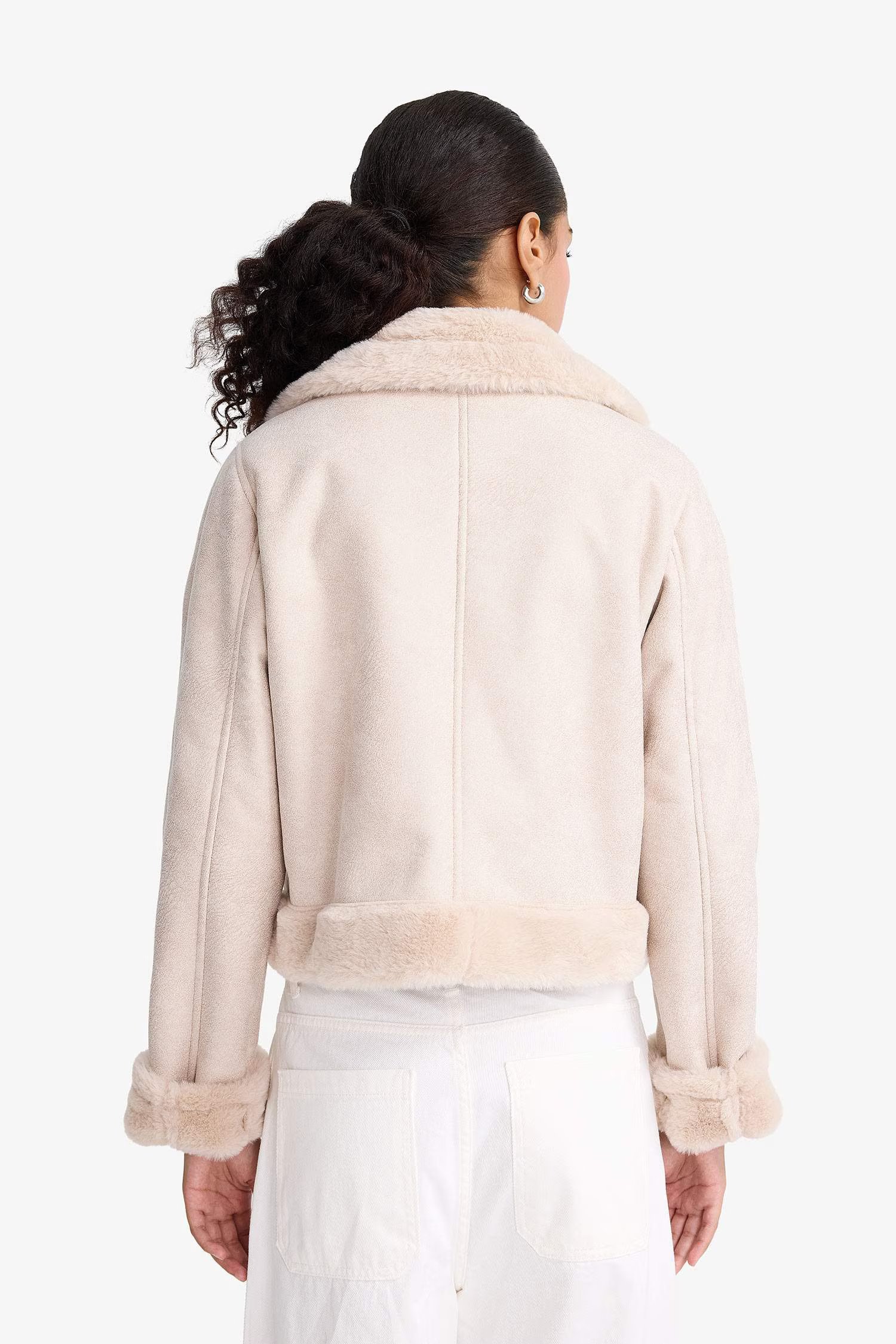 صورة إضافية