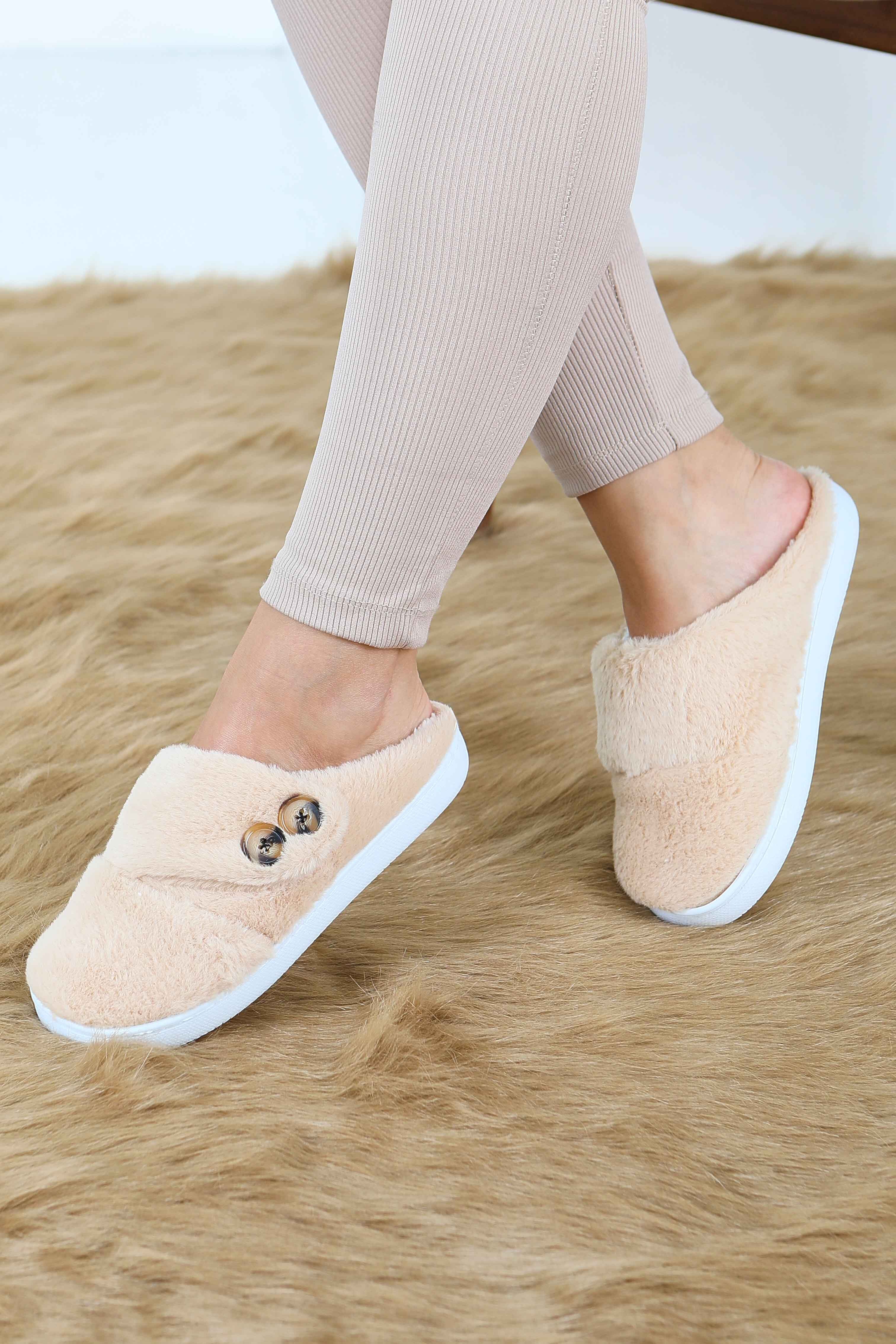 شبشب نسائي بيج بسيط بزرار