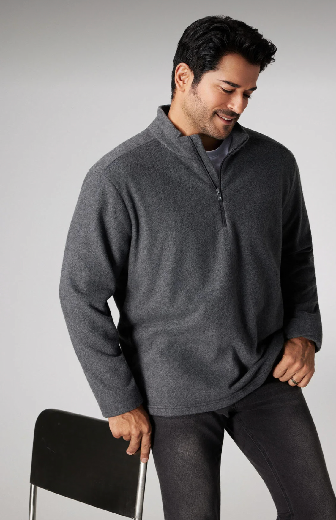 سويت شيرت بياقة عالية وسحاب باللون الرصاصي من AC&CO