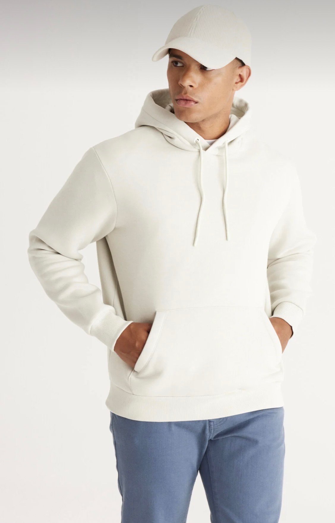هودي بلون أبيض أنيق للرجال من AC&CO