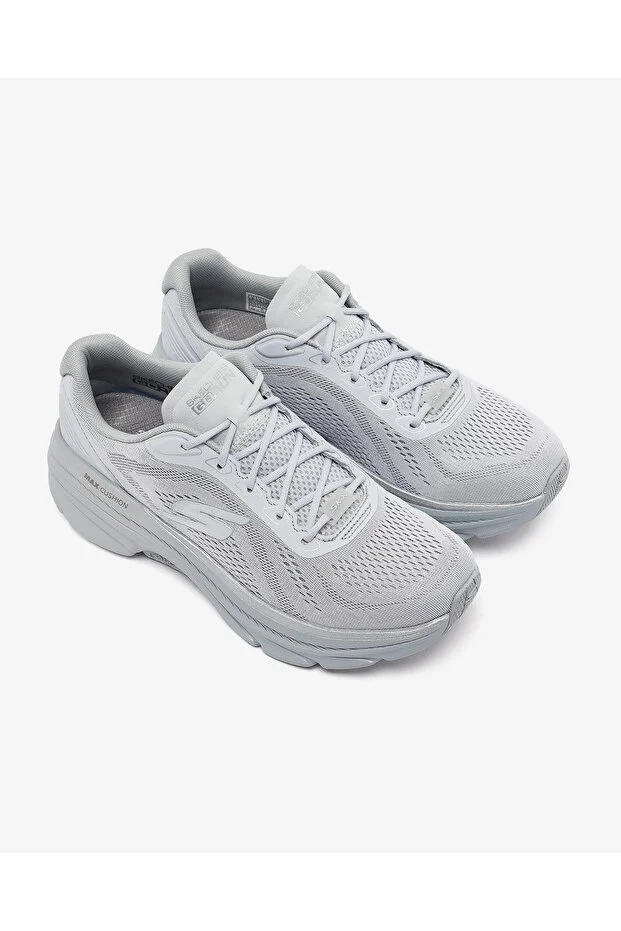 حذاء رياضة من skechers