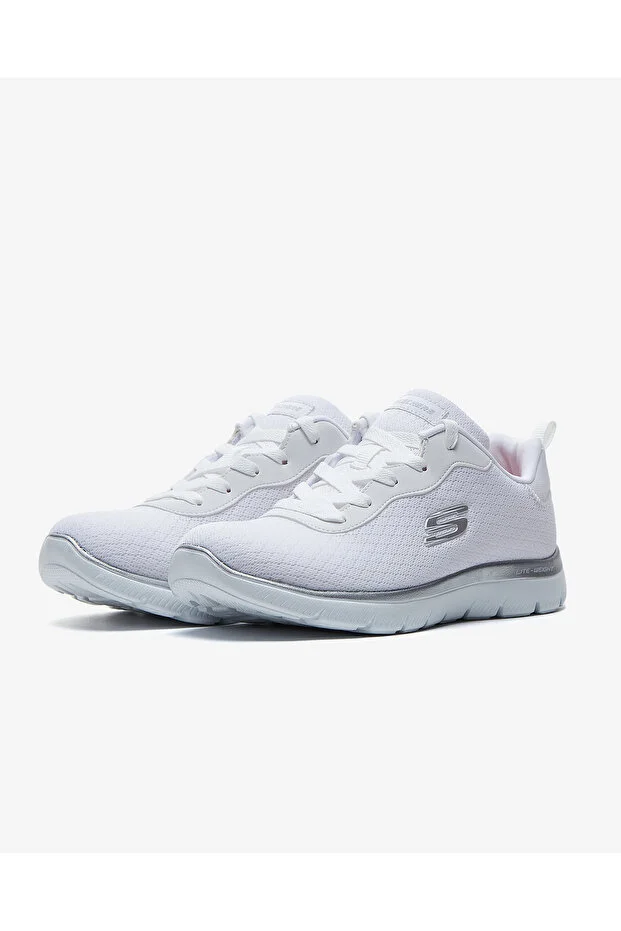 حذاء رياضة من skechers