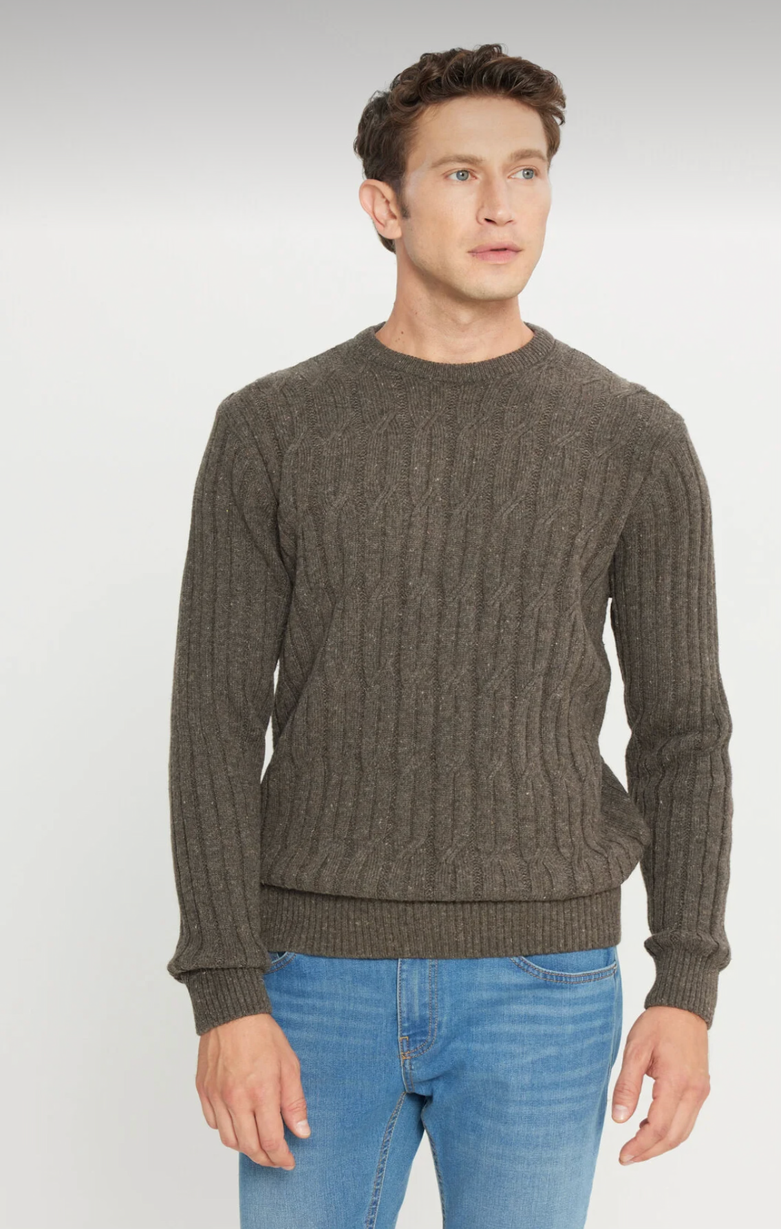 كنزة تريكو رجالي من الصوف باللون البني من AC&CO