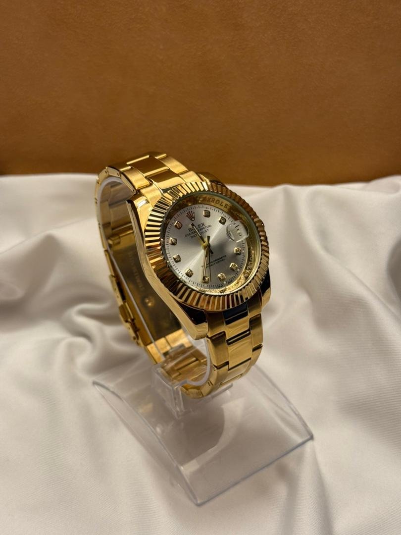 ساعة رجالية ذهبية كلاسيك