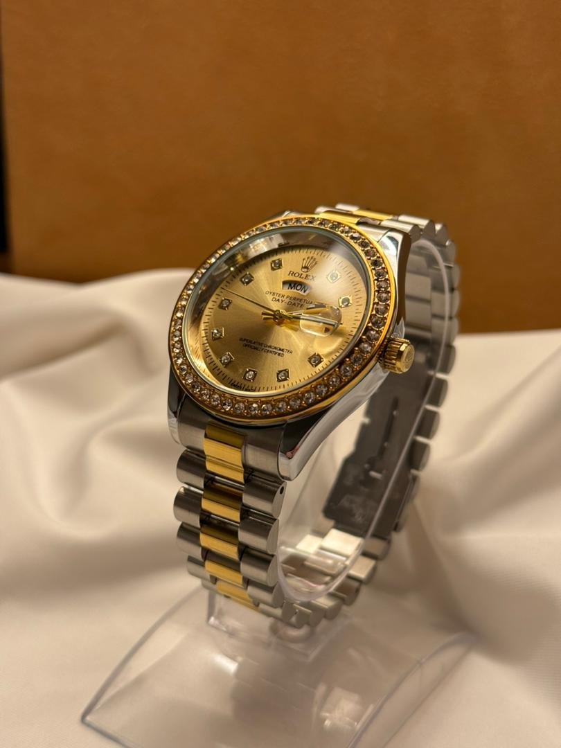 ساعة رجالية ذهبية كلاسيك