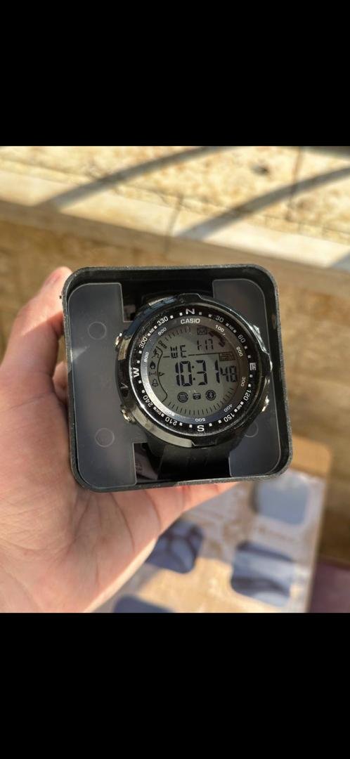 ساعة رياضية رقمية متعددة الوظائف – تصميم عملي