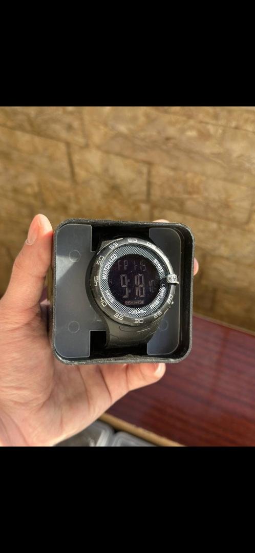 ساعة رياضية رقمية متعددة الوظائف – تصميم عملي