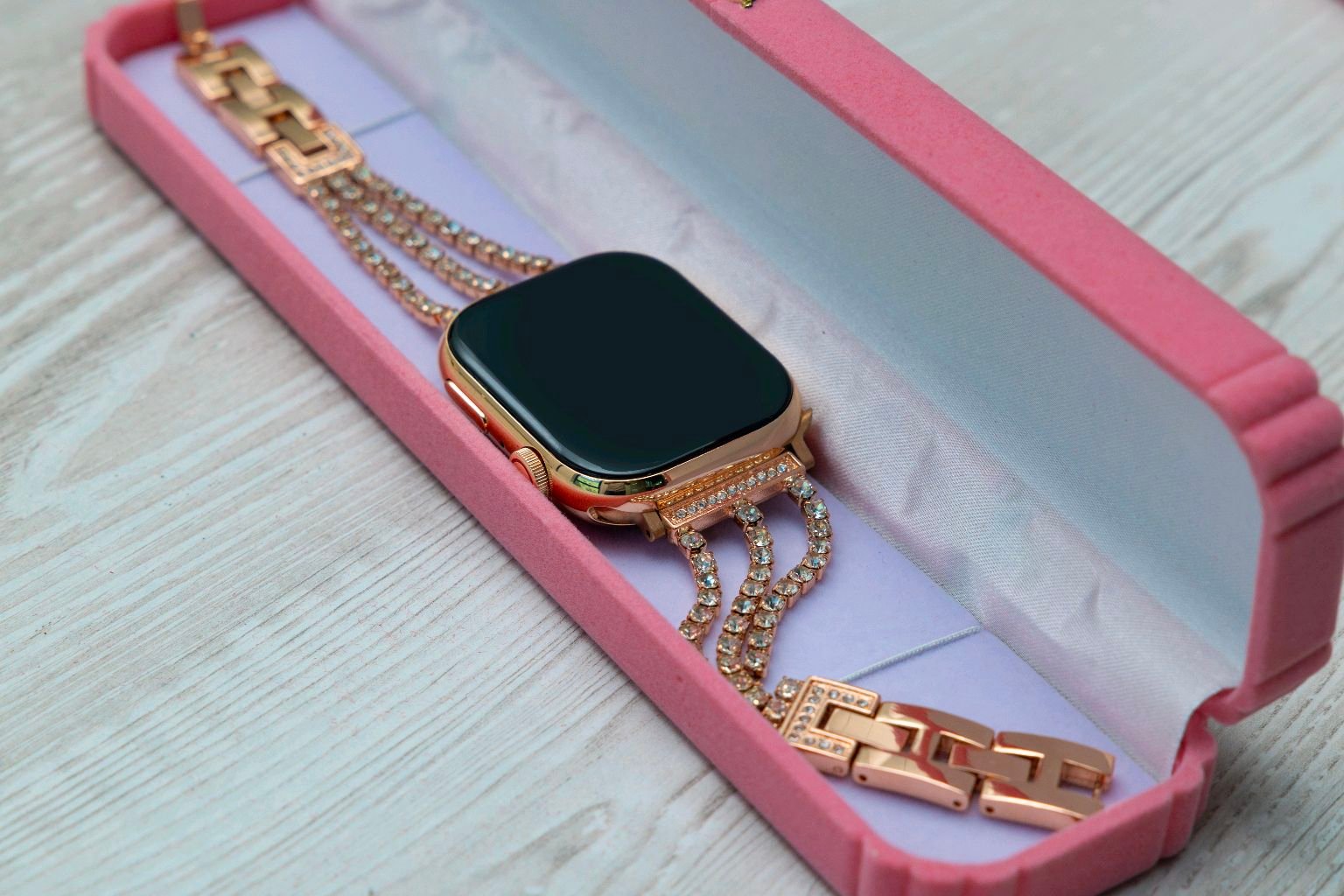 ساعة SMART GOLD المميزة