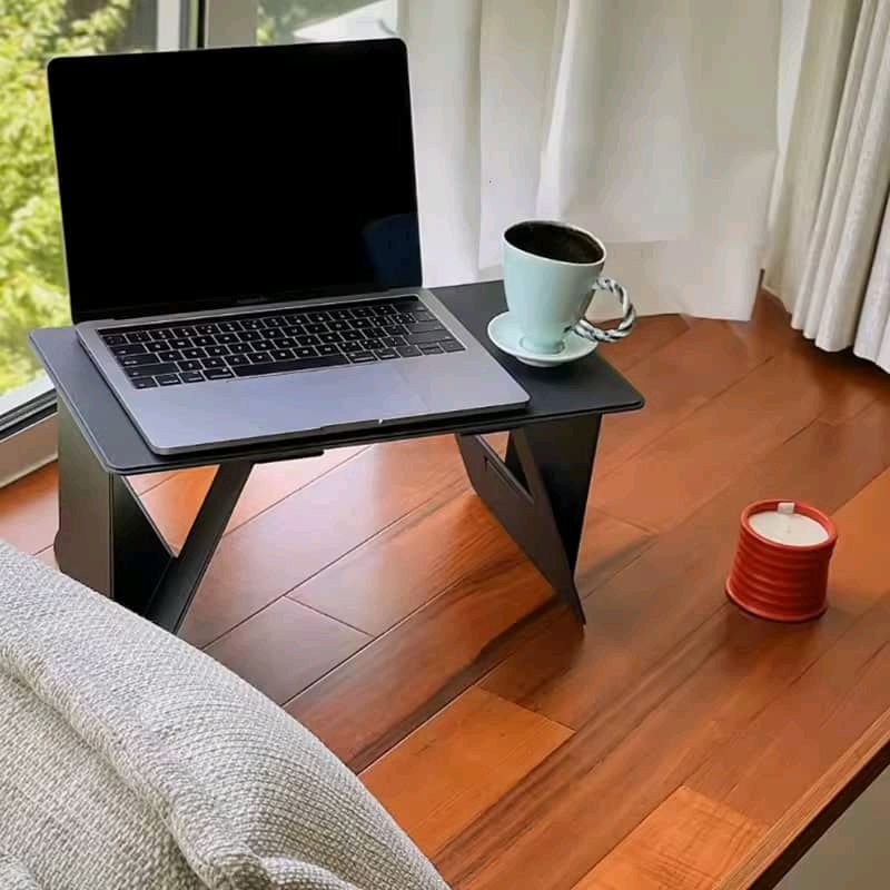 طاولة لابتوب مميزة