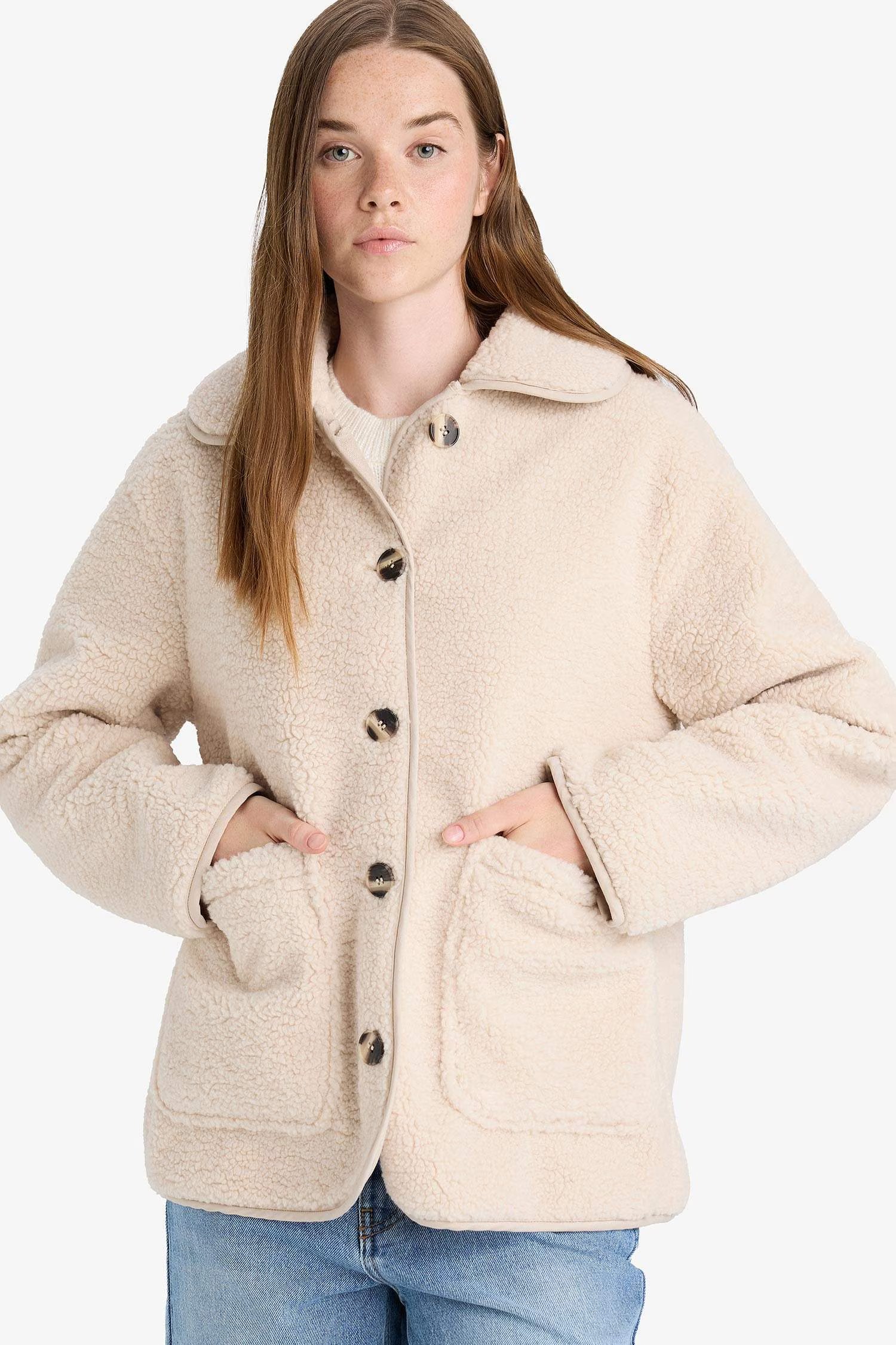 معطف محشو مغطى بالفرو