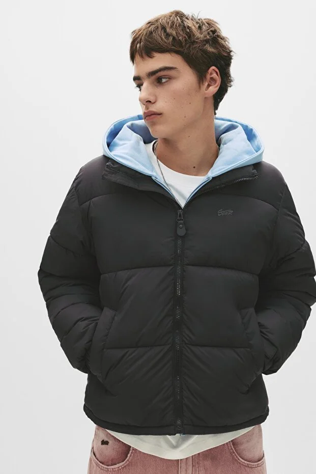 جاكيت مطري من pull&bear