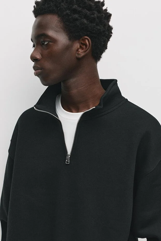 سويت شيرت من pull&bear
