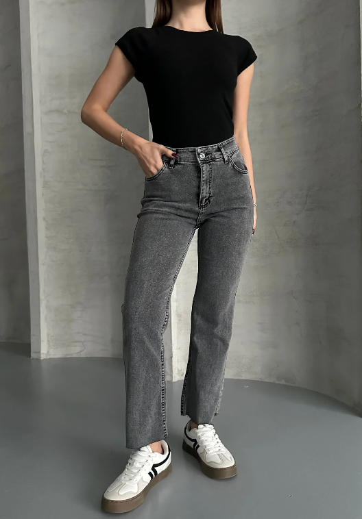 بنطال جينز نسائي