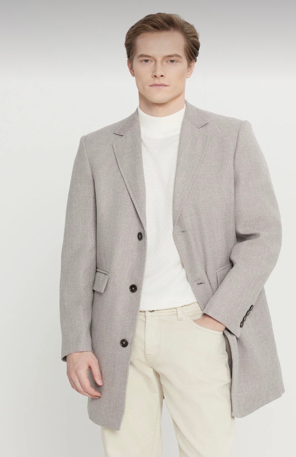 معطف رجالي طويل باللون البيج من AC&CO