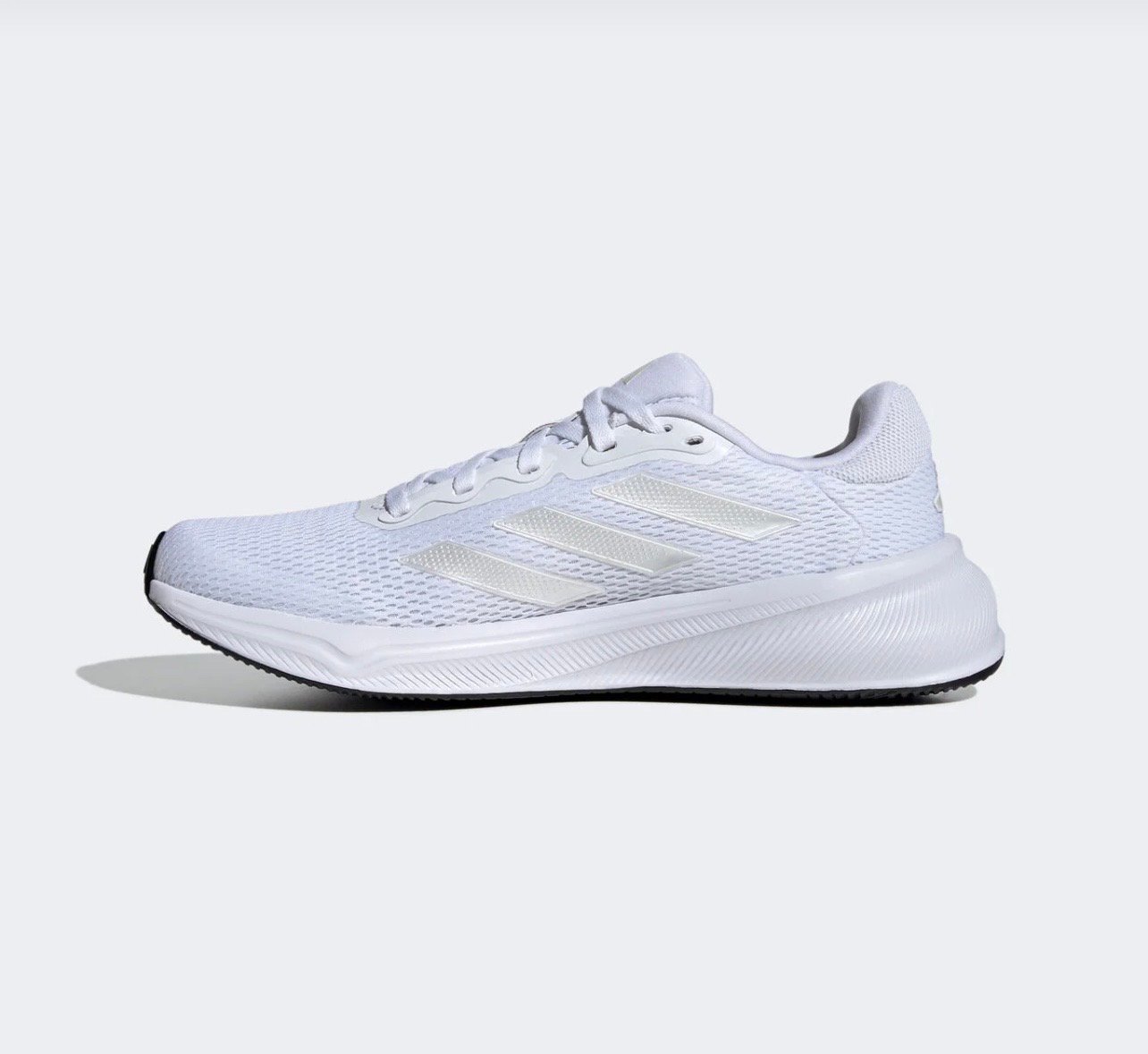 حذاء اديداس نسائي