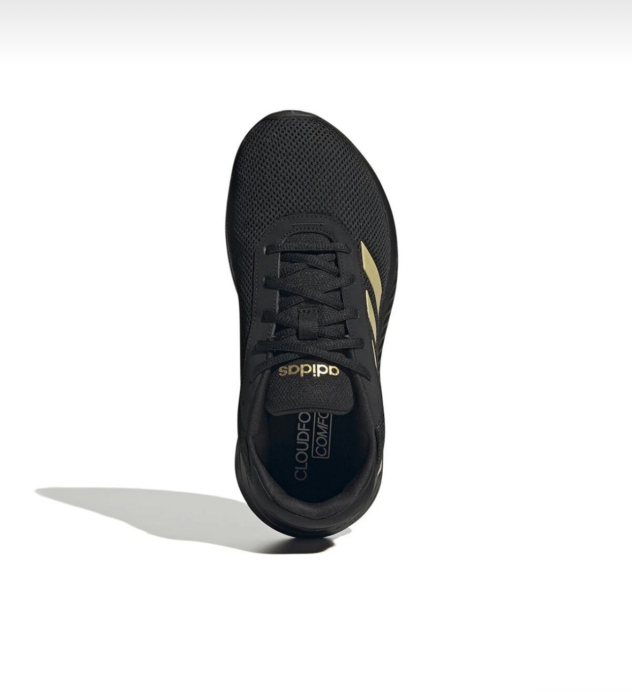 حذاء رياضي نسائي