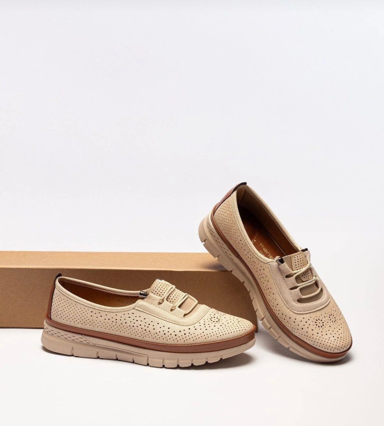 حذاء كاجوال نسائي