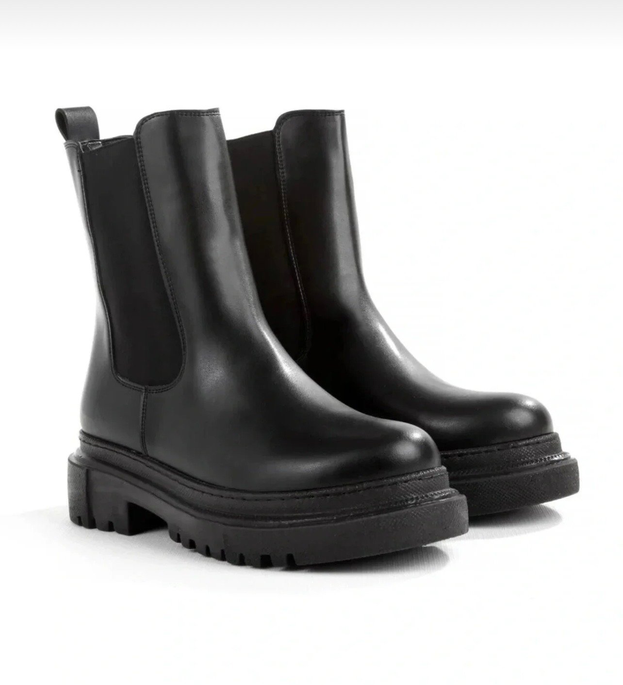 حذاء نسائي شتوي