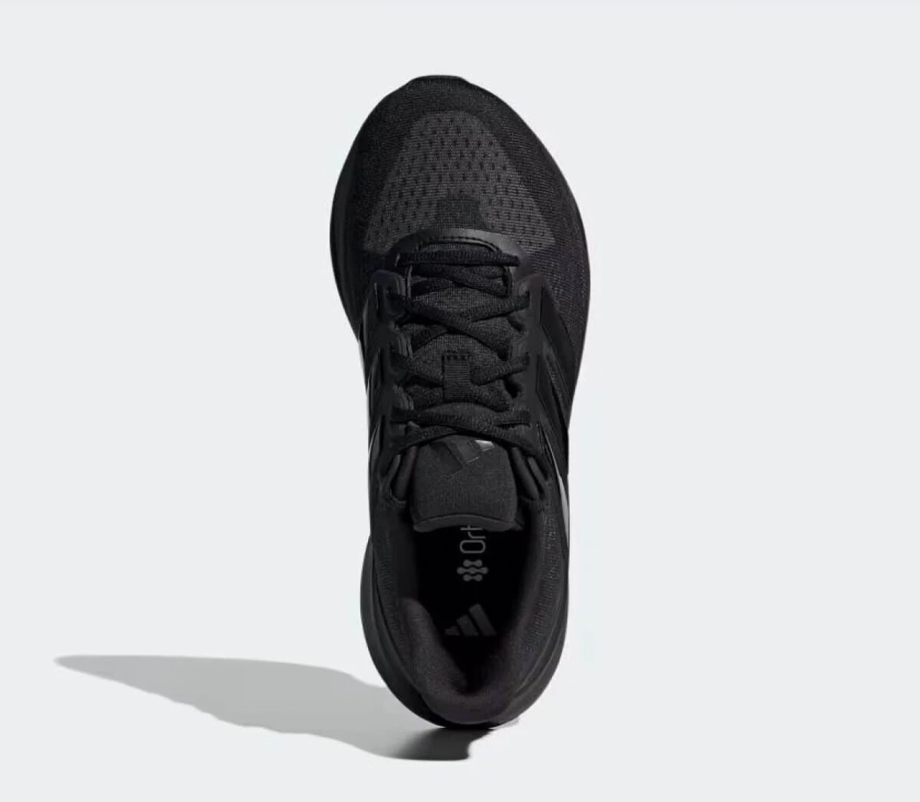 حذاء جري رجالي من Adidas.