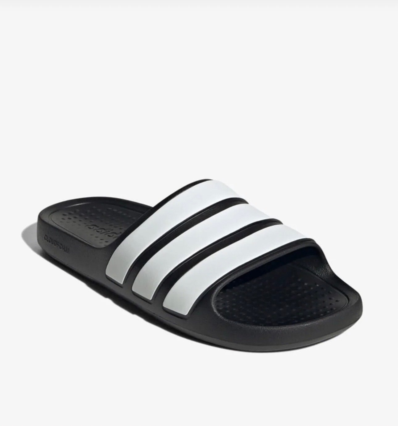 سلايدر (شبشب) رياضي من Adidas.