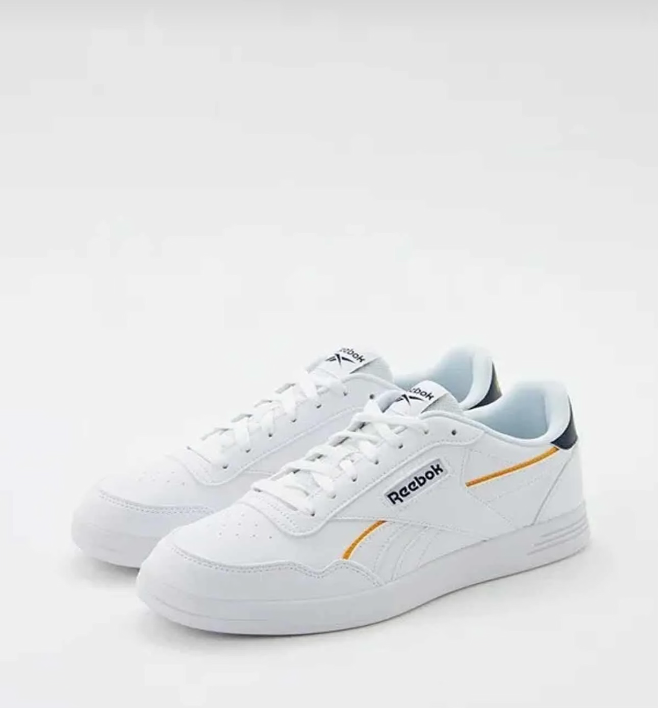 حذاء رياضي من Reebok (إصدار Vegan)